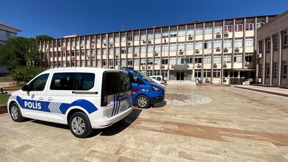 Aydın'da zimmetine para geçirdiği iddia edilen banka çalışanı tutuklandı
