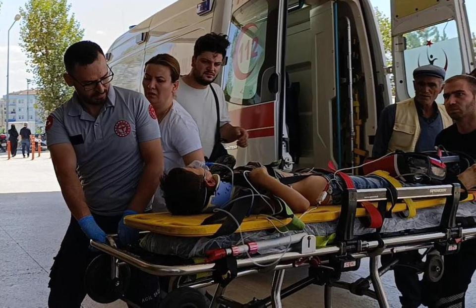 Balkondan düşen 9.yaşındaki çocuk ağır yaralandı
