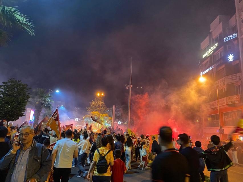 GALATASARAY'IN ŞAMPİYONLUĞU AYDIN'DA COŞKUYLA KUTLANDI
