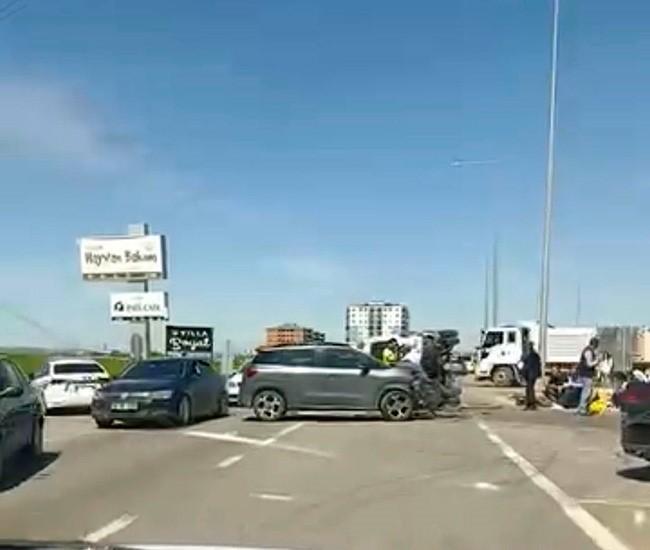Minibüs ile otomobil çarpıştı: 5 yaralı
