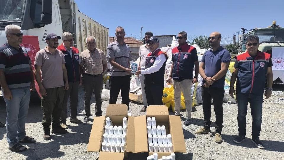 AYDIN'DA TARIMSAL ATIKLAR TOPLANIYOR, GELECEĞE NEFES OLUYOR