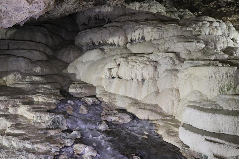 Denizli, mağaralarıyla da turizme katkı sağlıyor