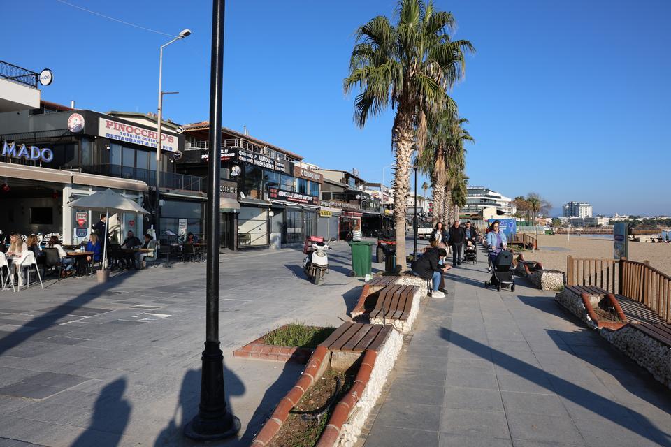 DİDİM'DE ARALIK GÜNEŞİ ALTINKUM SAHİLİ'Nİ CANLANDIRDI