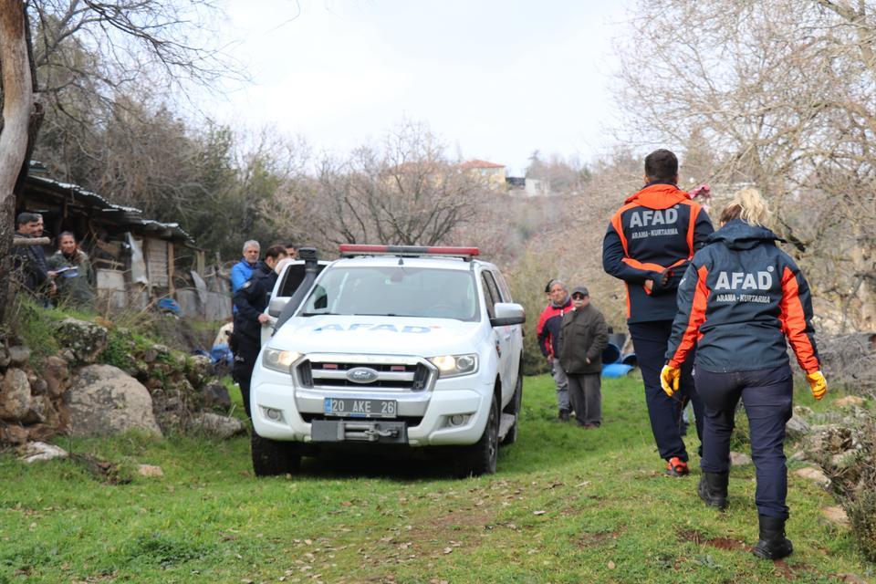 Dere kenarında ölü bulundu