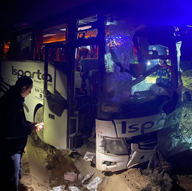 AYDIN'DA OTOBÜS KAZASI: 1 ÖLÜ, 32 YARALI