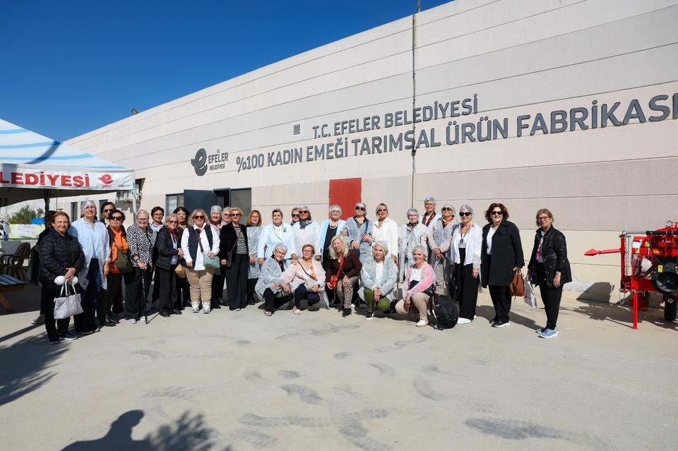 Efeler’de kadın dayanışmasına anlamlı buluşma