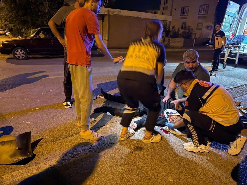 2 ayrı motosiklet kazasında 1'i ağır 3 kişi yaralandı