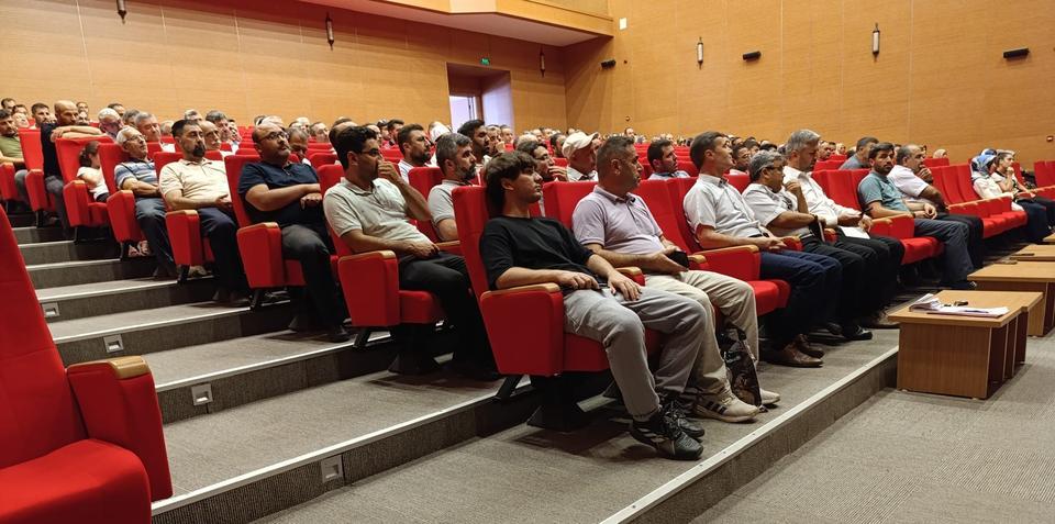 AYDIN'DA 'BİR YETİME AİLE OLMAK' TEMALI PANEL DÜZENLENDİ