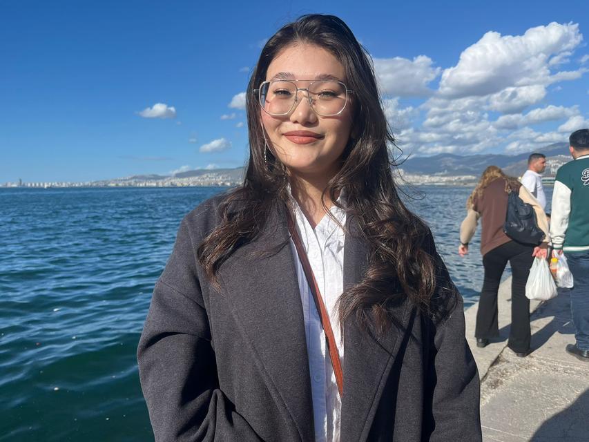 Güneşli havayı gören sahile akın etti