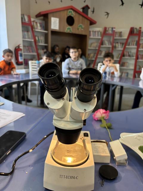 Aydın’da çocuklar kütüphanede bilimin izini sürdü