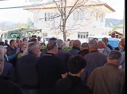 Tartıştığı kişiyi demir çubukla öldürdü