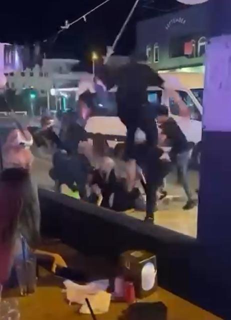 EĞLENCE MEKANI ÇALIŞANLARININ KADIN TURİSTLERİ DARP ETTİĞİ İDDİASI