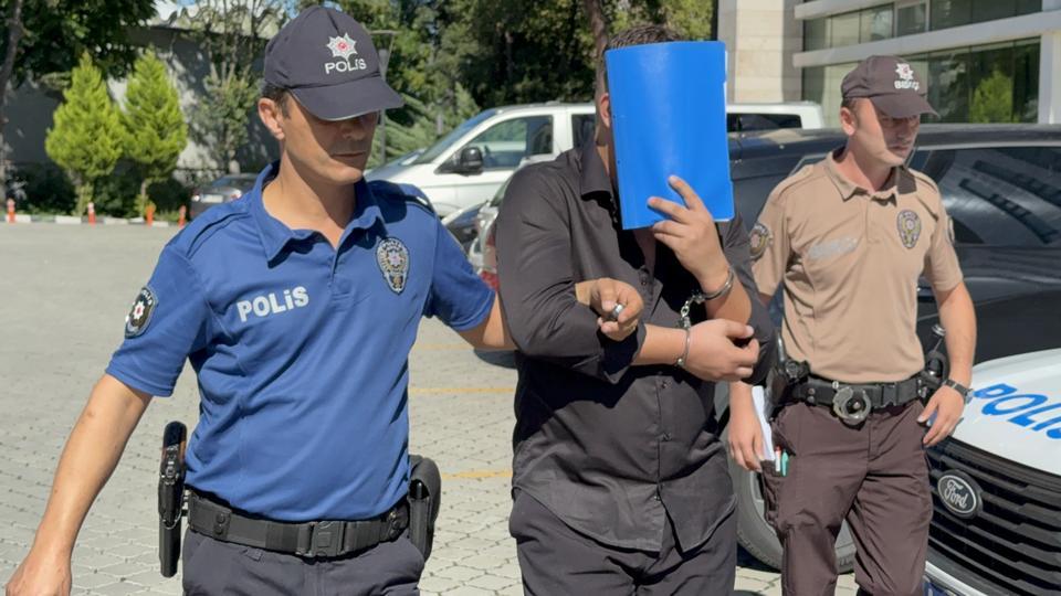 HASTANEDE DEHŞET: HASTA YAKINININ SU ISITICISIYLA SALDIRDIĞI RÖNTGEN TEKNİSYENİNİN OMZU KIRILDI