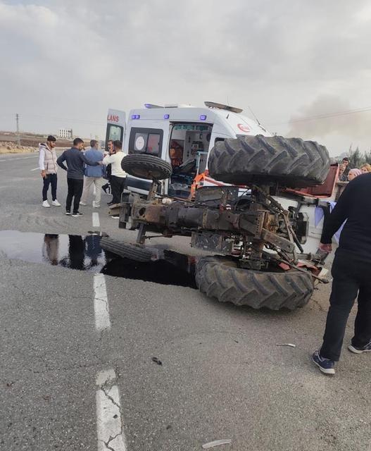 Otomobil ile traktör çarpıştı: 1 yaralı