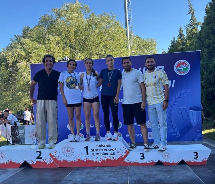 Aydınlı atlet, şampiyonadan madalyayla döndü