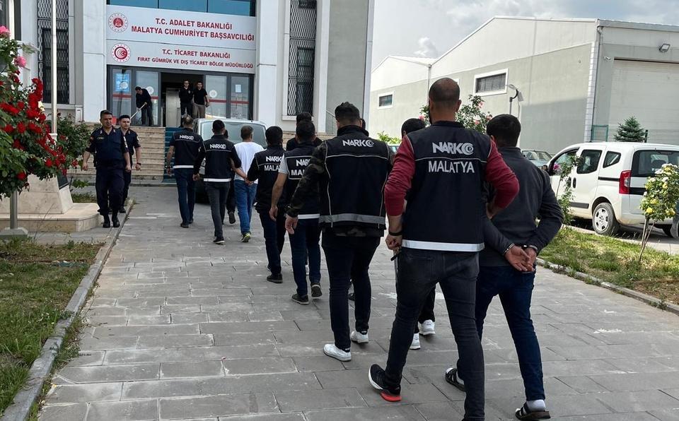 Torbacı operasyonu: 14 tutuklama