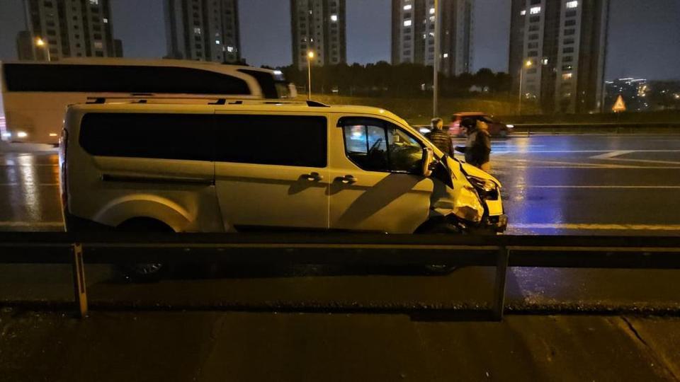 Yağış nedeniyle 7 araç birbirine girdi