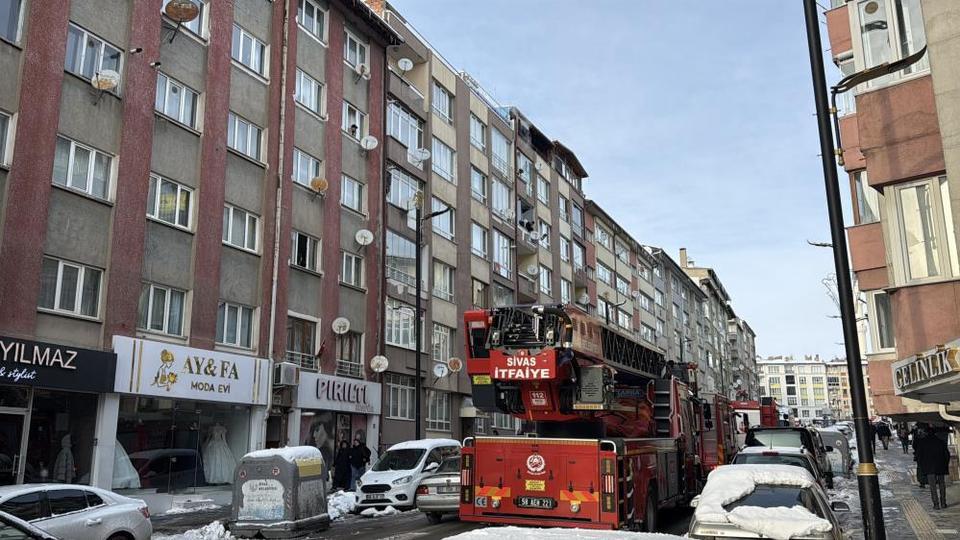 Patlayan kombi paniğe neden oldu