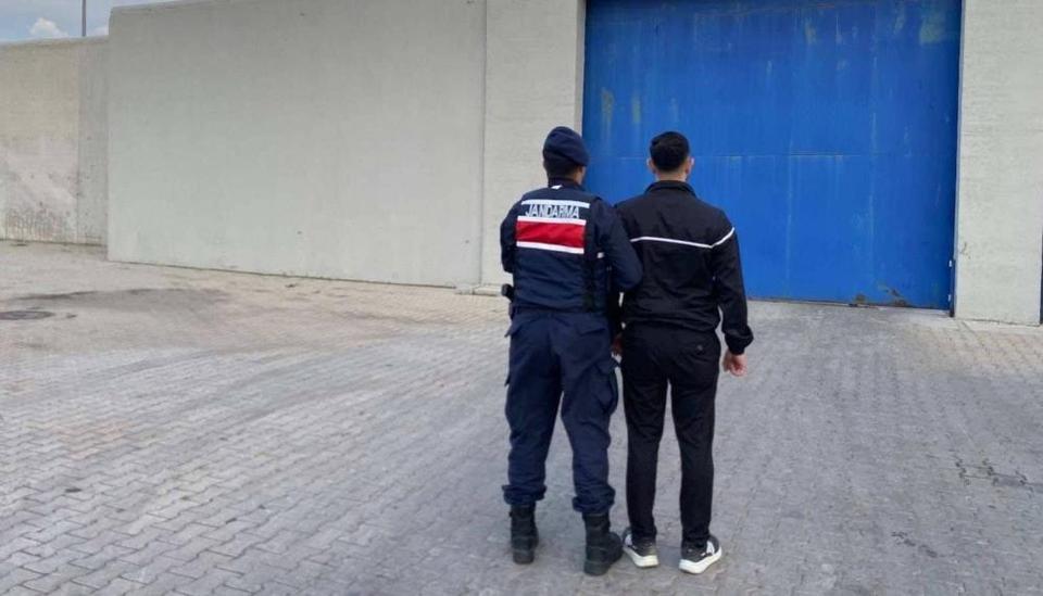 Hapis cezasıyla aranan şahsı JASAT yakaladı