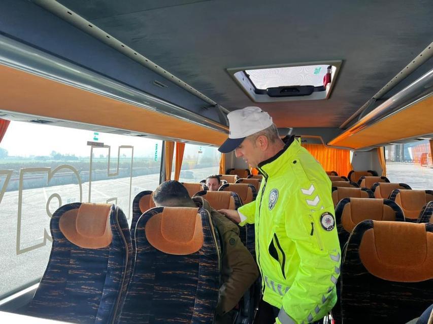 Aydın'da polis ekiplerinden terminalde hayati uyarı