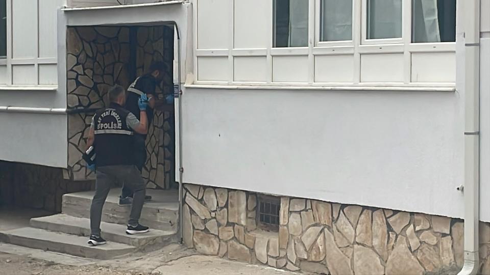 Merdivenlerinden düşen yaşlı adam hayatını kaybetti