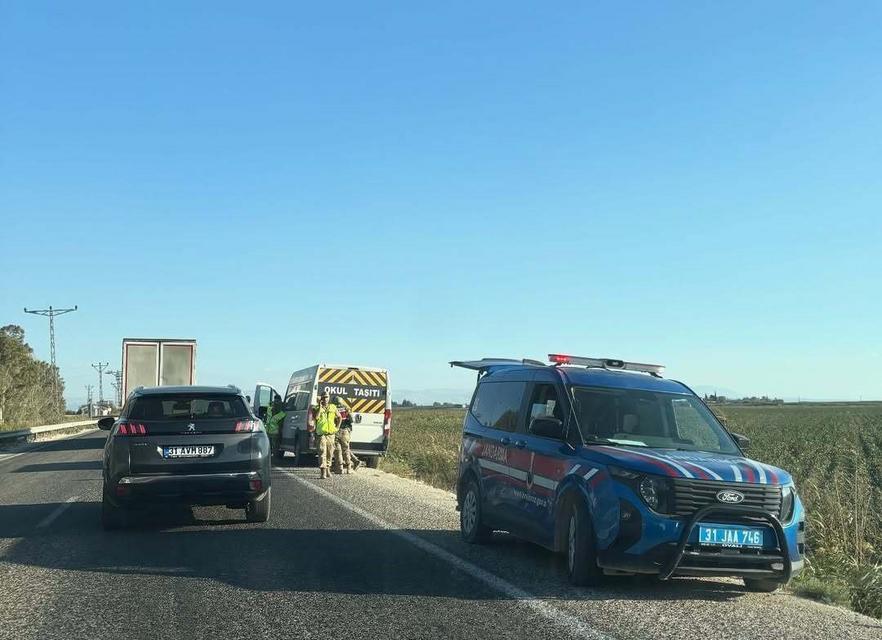 Okuldan dönen çocuğa cip çarptı