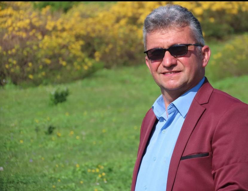 Sahnede geçirdiği kalp krizi sonucu yaşamını yitirdi