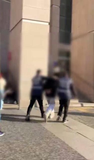 19 yaşındaki çocuk 1 kişiyi öldürdü, 2 kişiyi yaraladı