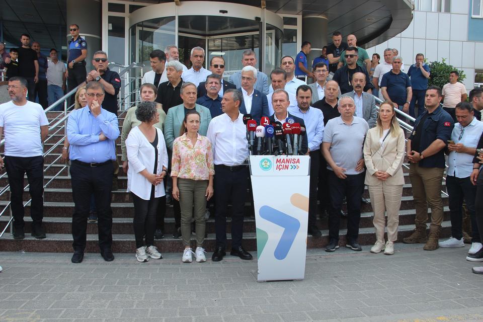 Ferdi Zeyrek başka bir hastaneye nakledilmeyecek