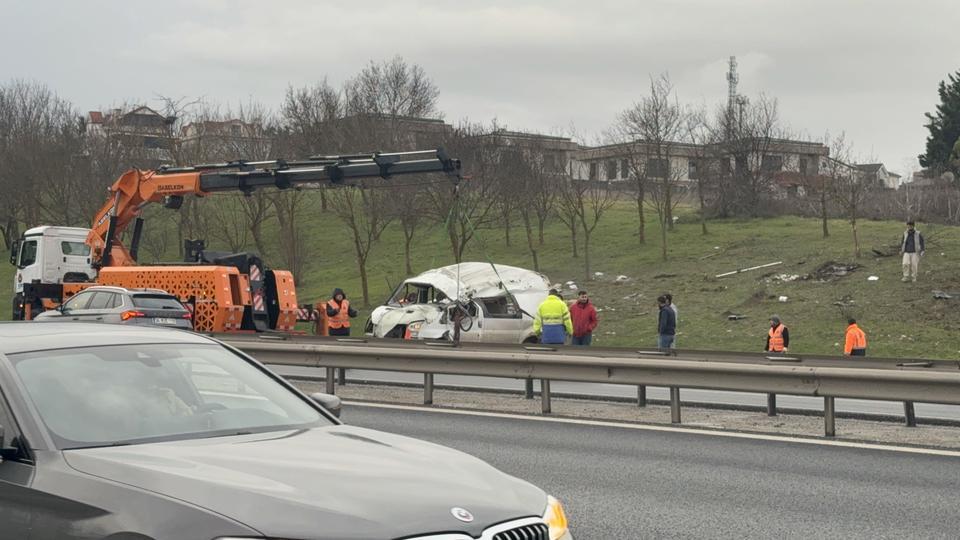 TEM Otoyolu’nda kaza: 5 yaralı