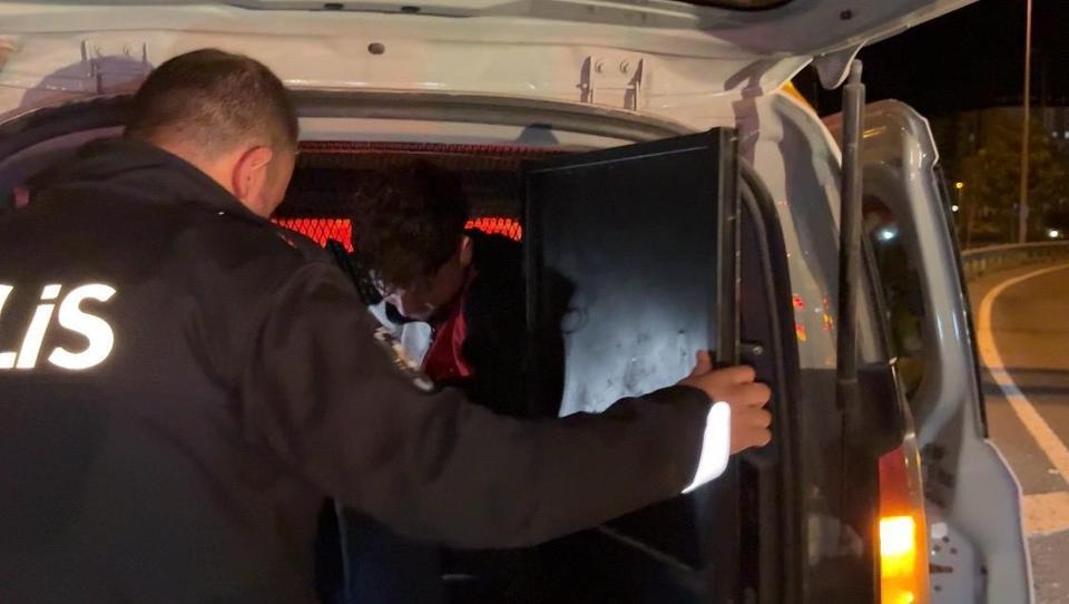 Kaçmak için her yolu deneyen alkollü sürücü yakayı ele verdi
