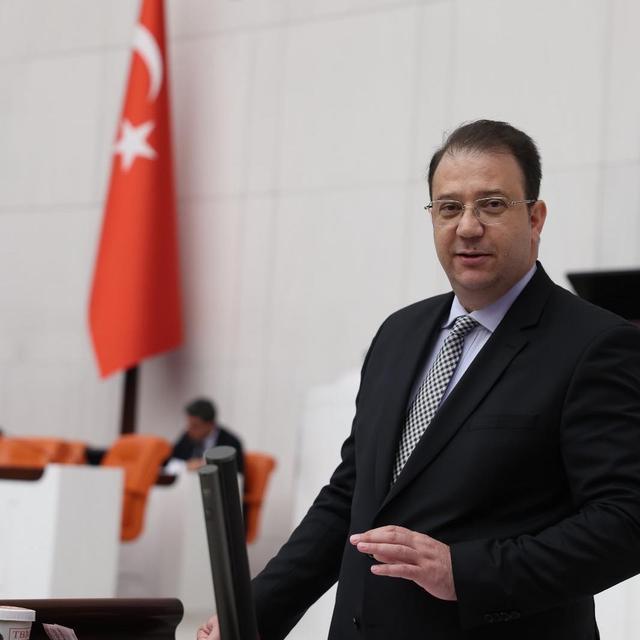 Polis kılığına giren jandarma 4 kilo altın çaldı