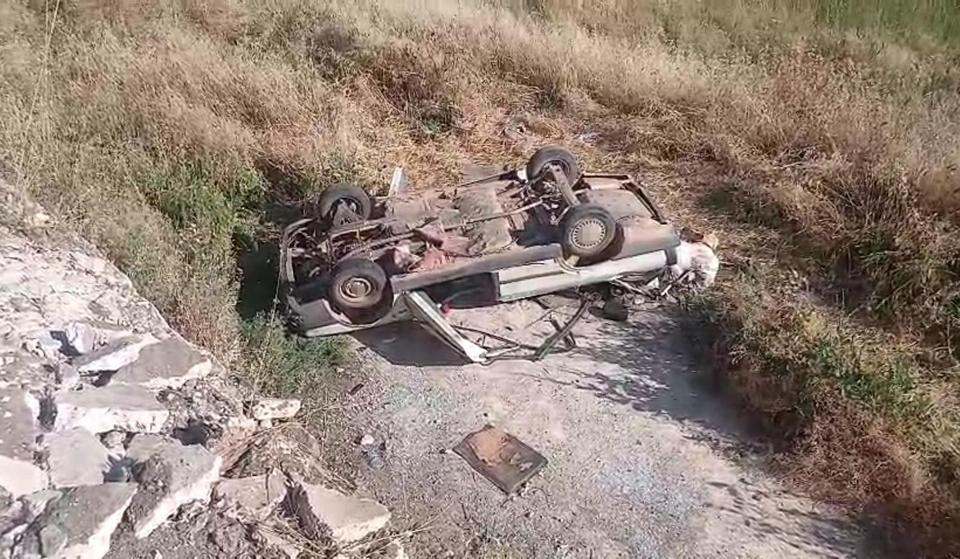Otomobil şarampole devrildi: 1 ölü, 4 yaralı