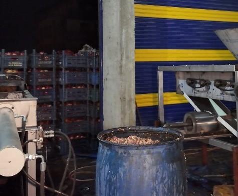 Nar ekşisi imalathanesinde skandal
