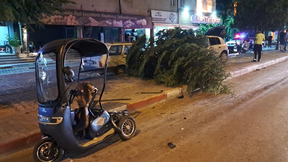 Kazada ortalık savaş alanına döndü
