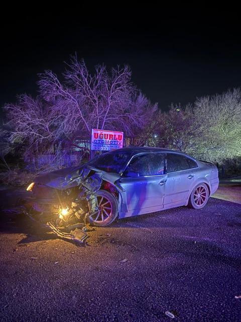 Otomobil ile çekici çarpıştı: 5 yaralı