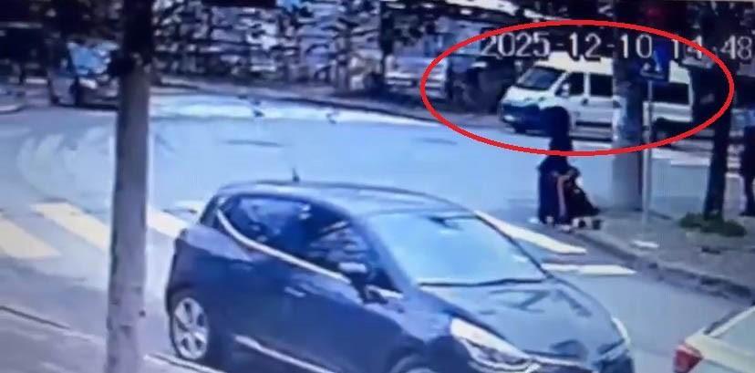 10 yaşındaki çocuk, servis minibüsünün çarpması sonucu can verdi