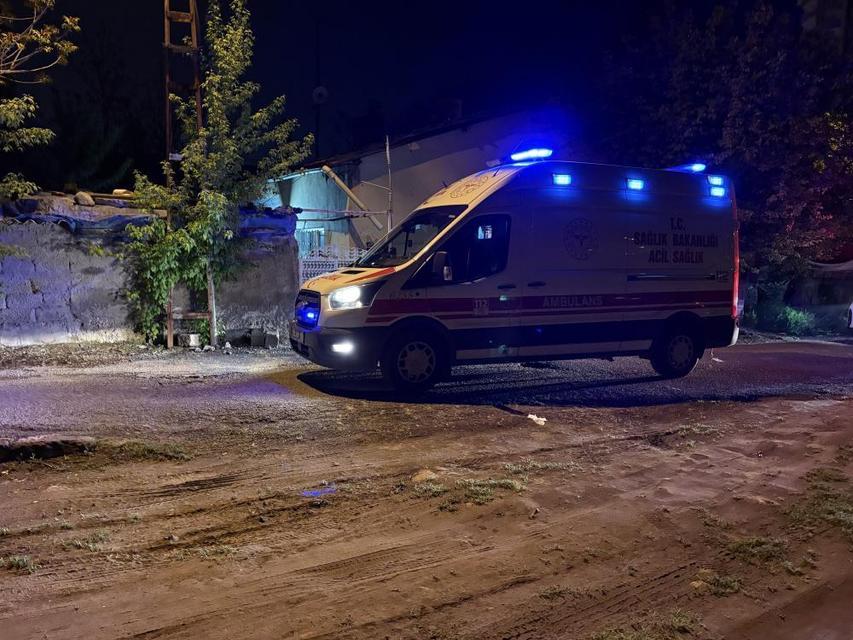 Anne ve oğlu karbonmonoksit gazından zehirlendi