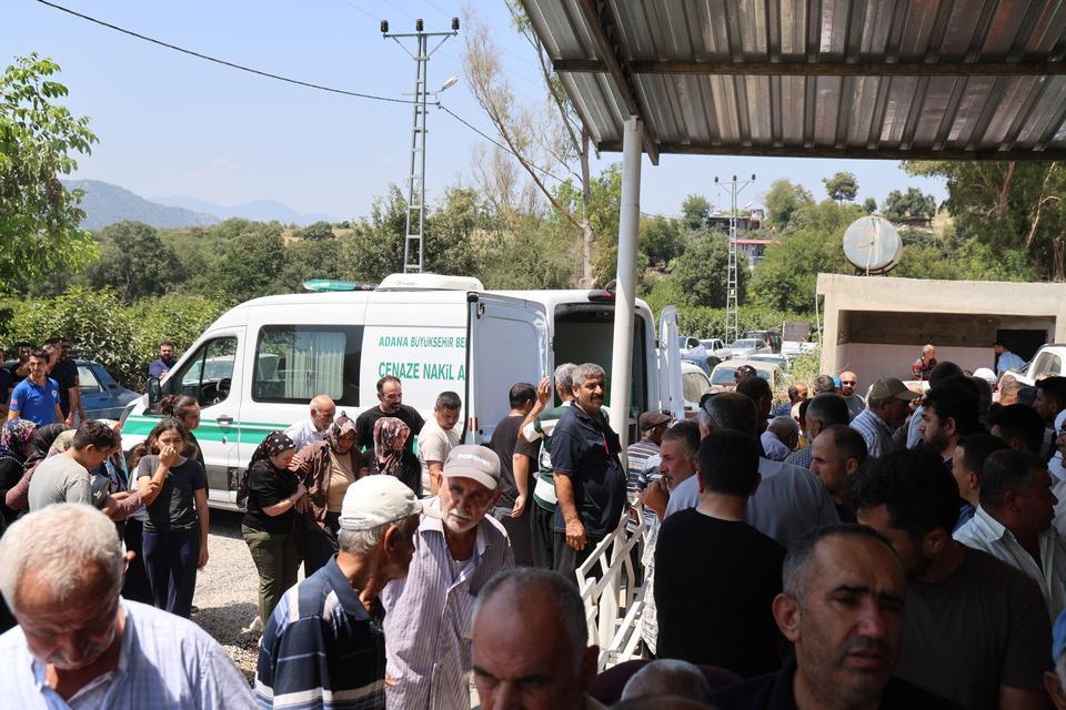 Traktör kazasında hayatını kaybeden muhtar son yolculuğuna uğurlandı