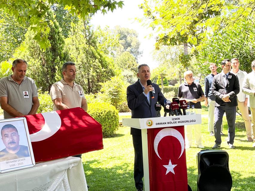 İZMİR'DEKİ YANGINDA ŞEHİT OLAN ORMAN PERSONELİNİN CENAZESİ TÖRENLE MEMLEKETİNE UĞURLANDI