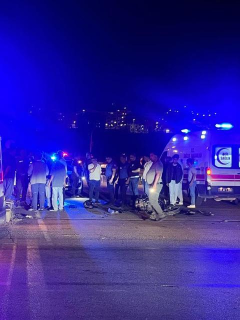 Otomobil ile motosiklet çarpıştı: 1 ölü, 1 ağır yaralı