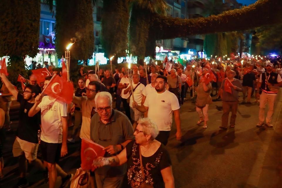 Efeler’in dört bir yanına Zafer’in 104. Yılı coşkusu taşınacak