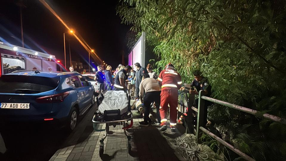 Dereden çıkarılıp hastaneye kaldırılan kişinin kimliği araştırılıyor