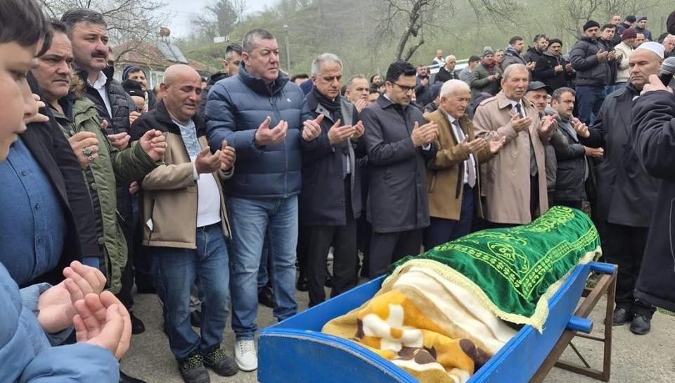 12 yaşındaki çocuk gölette boğuldu