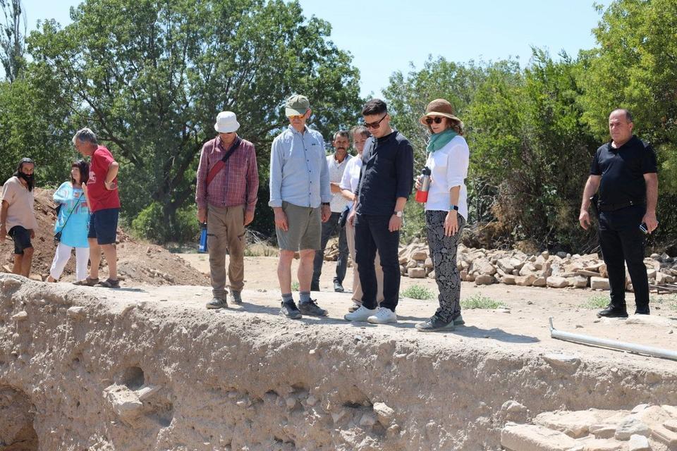 KARACASU KAYMAKAMI GÜNDOĞDU, AFRODİSİAS'TA İNCELEMELERDE BULUNDU