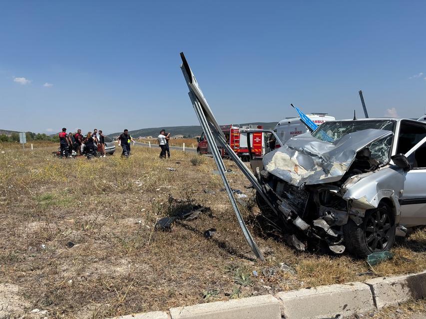 Karayolunda trafik kazası: 1 ölü 5 yaralı