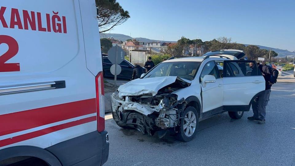 Yolcu minibüsü devrildi: 8 yaralı