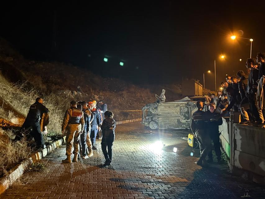Erzurum'da otomobil şarampole yuvarlandı: 1 ölü, 3 yaralı