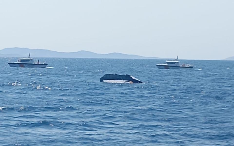 Parçalanmış tekne bulundu: 1 kişi kayıp