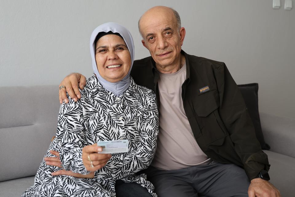 FİLMLERE KONU OLACAK HİKAYE AYDINLATILDI, 58 YIL SONRA GERÇEK KİMLİĞİNE KAVUŞTU DNA TESTİ ORTAYA ÇIKARDI, SİVASLI KADININ GÖZYAŞLARI SEVİNCE DÖNDÜ